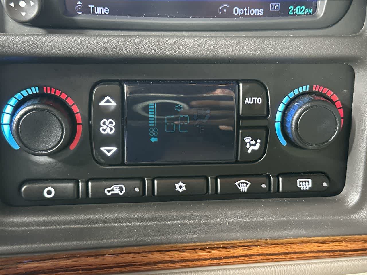 Used 2004 Cadillac Escalade ESV AWD image 17