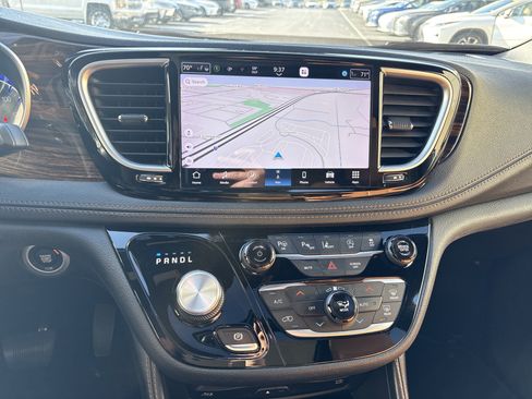 Used 2021 Chrysler Pacifica Pinnacle image 30
