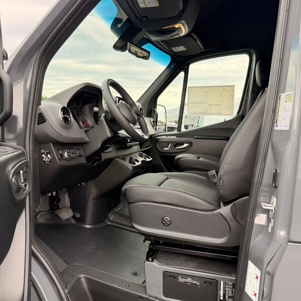New 2026 Mercedes-Benz Sprinter 2500 image 21