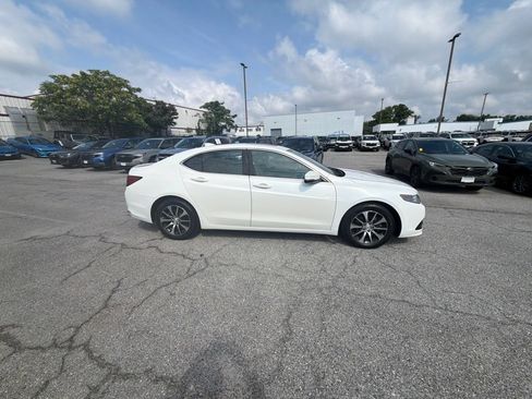 Used 2015 Acura TLX FWD image 4