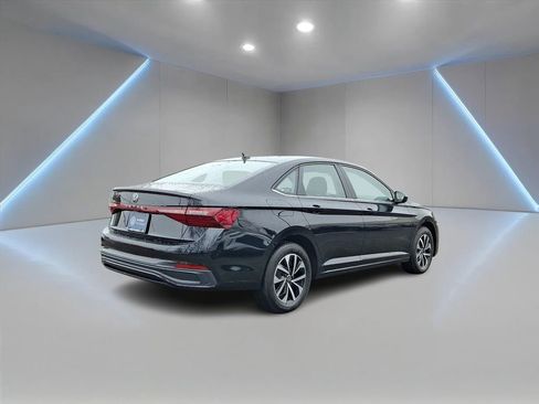 Certified 2025 Volkswagen Jetta S image 5