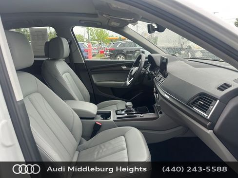 Used 2023 Audi Q5 2.0T Premium w/ Convenience Package AWD/4WD image 30