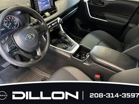 Used 2022 Toyota RAV4 LE AWD/4WD image 10