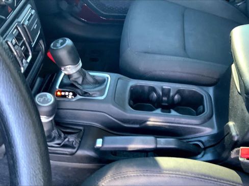 Used 2021 Jeep Wrangler Unlimited Sport AWD/4WD image 17