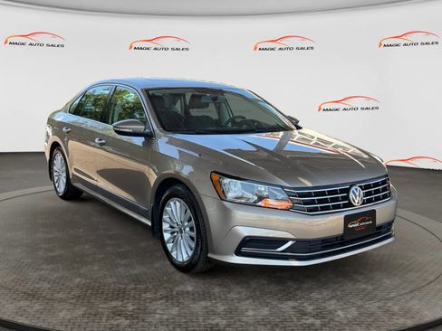 Used 2016 Volkswagen Passat 1.8T SE FWD image 5