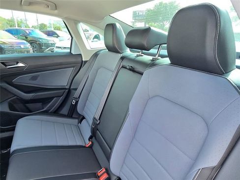 New 2026 Volkswagen Jetta SE image 11