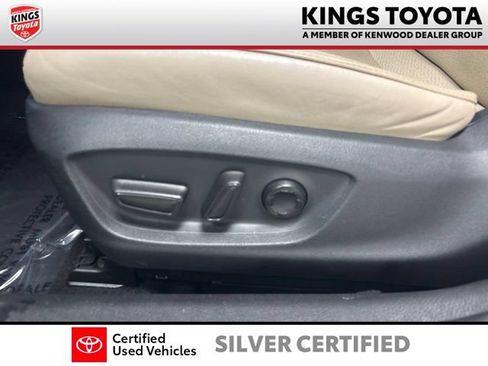 Certified 2019 Toyota Avalon Limited w/ Advanced Safety Package FWD image 24