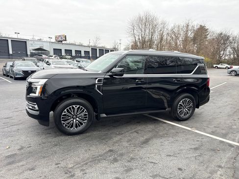 New 2026 Nissan Armada Platinum w/ Convenience Package AWD/4WD image 2