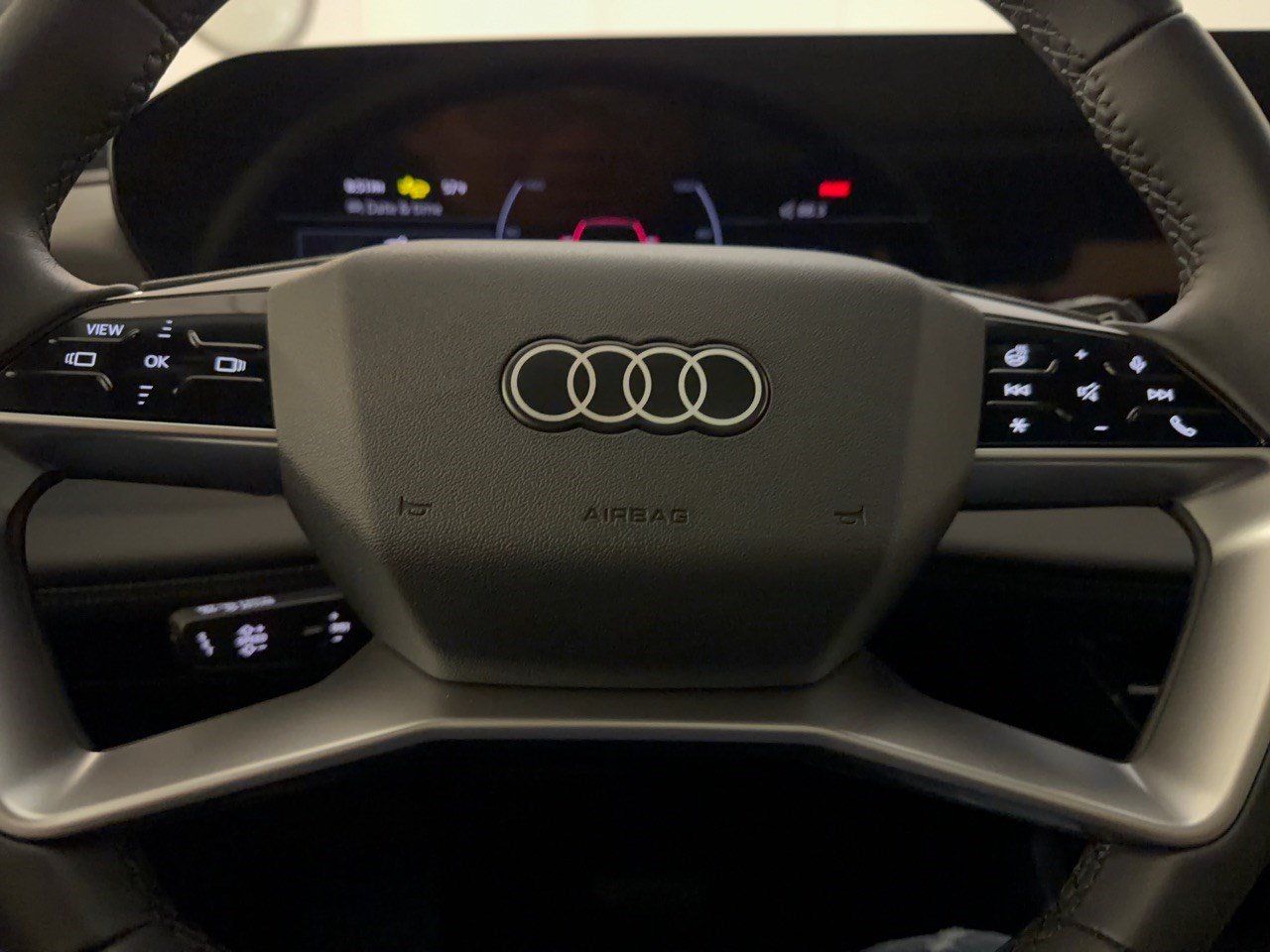 Certified 2025 Audi Q6 e-tron Premium w/ Convenience Package RWD image 10