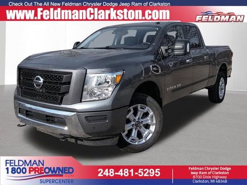 Used 2021 Nissan Titan SV w/ SV Convenience Package image 1