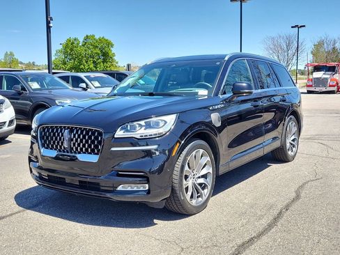 Used 2020 Lincoln Aviator Grand Touring w/ Equipment Group 302A AWD/4WD image 8