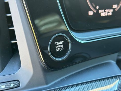 Used 2025 Porsche Cayenne GTS image 36