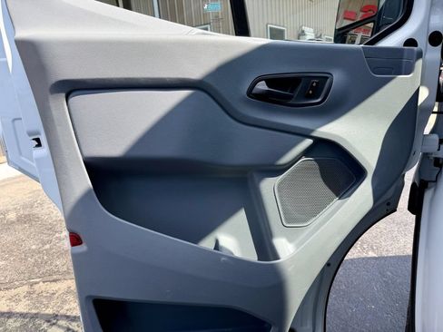 Used 2018 Ford Transit 350 XLT RWD image 18
