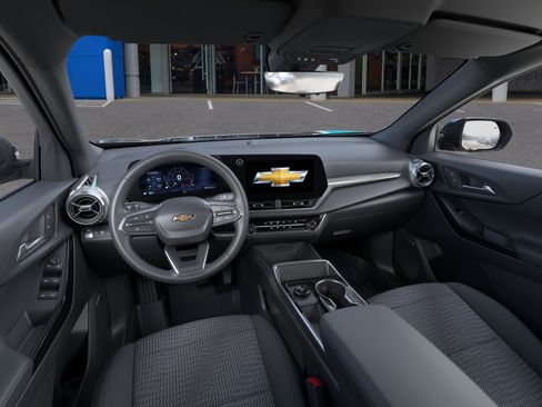 New 2026 Chevrolet Equinox LT w/ Safety and Technology Package FWD image 15