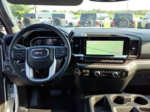 Used 2026 GMC Sierra 1500 SLT RWD image 15