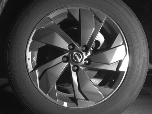 Used 2025 Nissan Rogue SV image 13