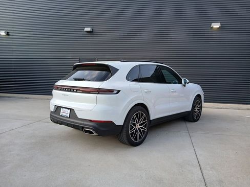 Used 2026 Porsche Cayenne image 5