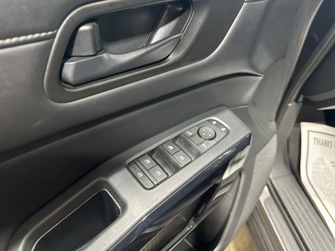 Used 2024 Nissan Pathfinder SV AWD/4WD image 15