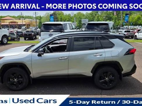 Used 2021 Toyota RAV4 XSE AWD/4WD image 4