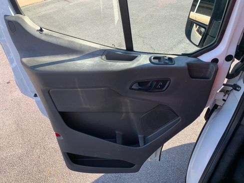 Used 2020 Ford Transit 250 Low Roof w/ Exterior Upgrade Package RWD image 9