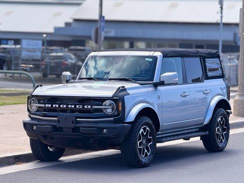 Used 2022 Ford Bronco Outer Banks AWD/4WD image 1