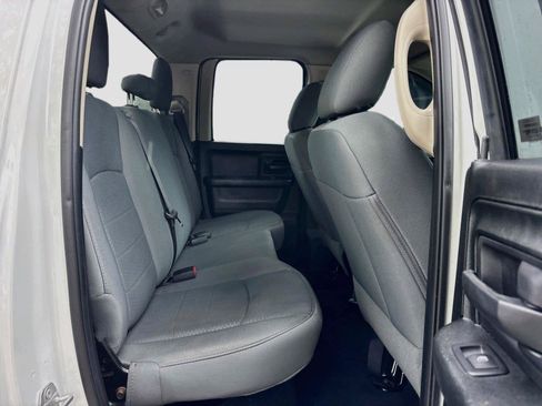 Used 2018 RAM 1500 Express RWD image 24