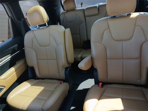 Used 2022 Kia Telluride SX w/ Nightfall Edition Package image 13