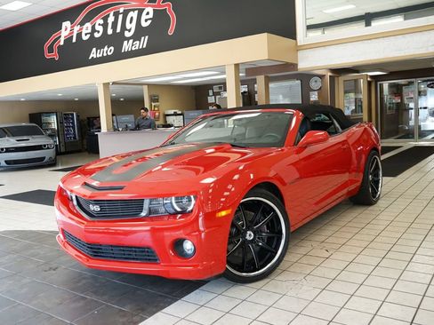 Used 2011 Chevrolet Camaro SS w/ RS Package RWD image 2