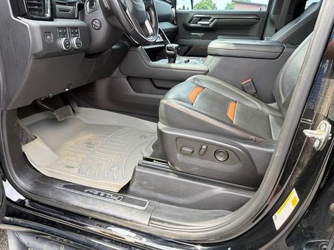 Used 2022 GMC Sierra 1500 AT4 w/ AT4 Premium Package AWD/4WD image 9