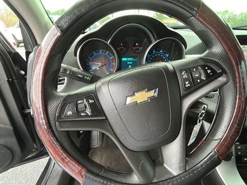 Used 2016 Chevrolet Cruze LT FWD image 22