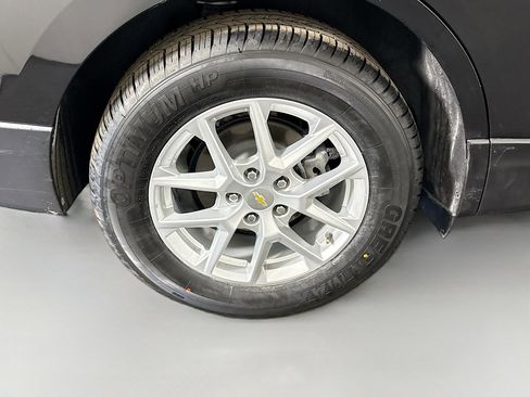 Used 2022 Chevrolet Equinox LS w/ LS Convenience Package image 33