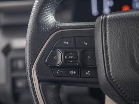 Used 2025 Toyota 4Runner SR5 image 31