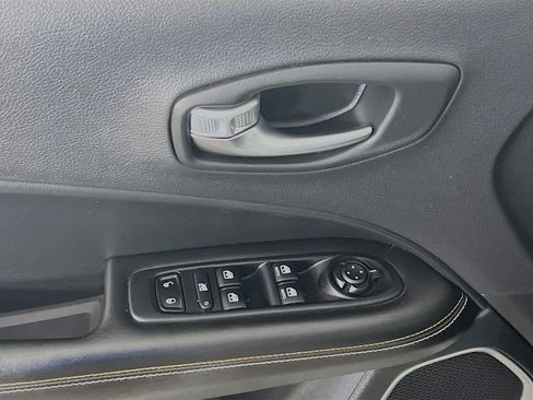 Used 2019 Jeep Compass Sport AWD/4WD image 19