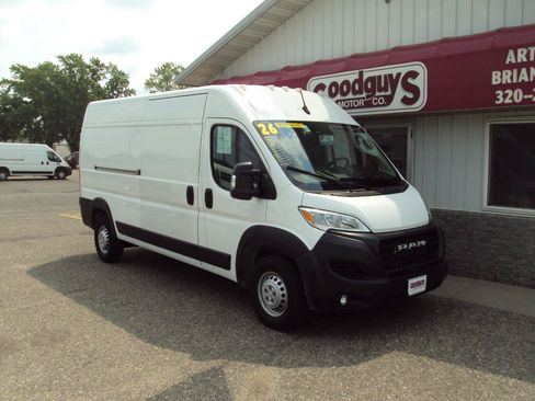 Used 2026 RAM ProMaster 2500 w/ Convenience Group FWD image 2