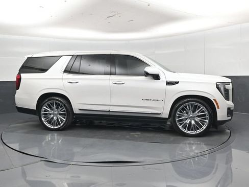 Used 2025 GMC Yukon Denali Ultimate AWD/4WD image 34