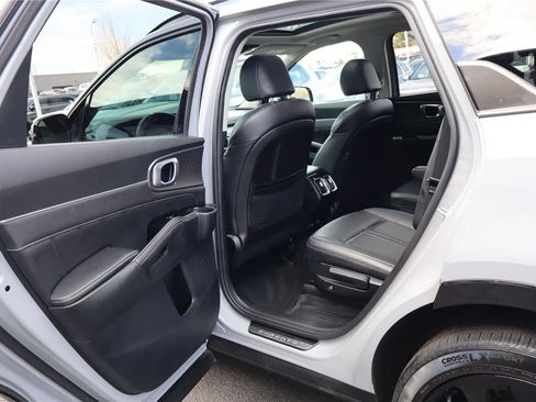 Certified 2023 Kia Sorento SX image 23