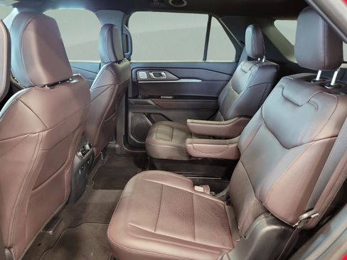 New 2026 Ford Explorer Platinum RWD image 39