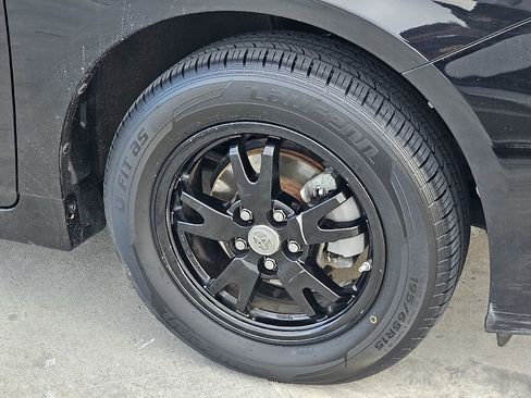 Used 2013 Toyota Prius One image 7