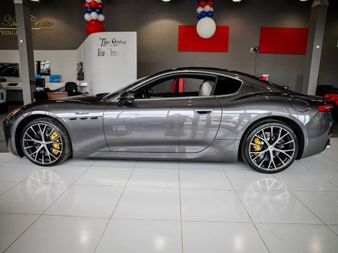 Used 2024 Maserati GranTurismo Modena image 8