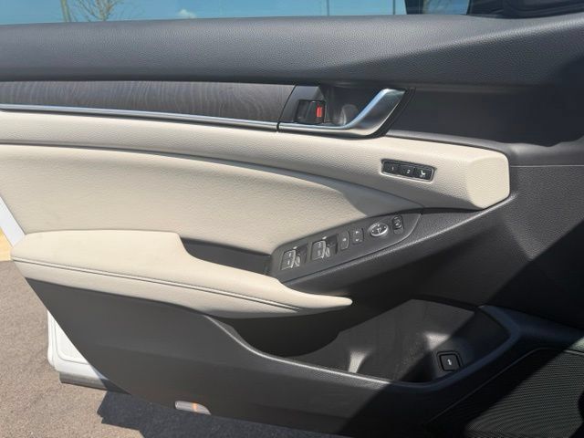 Certified 2022 Honda Accord Touring image 9