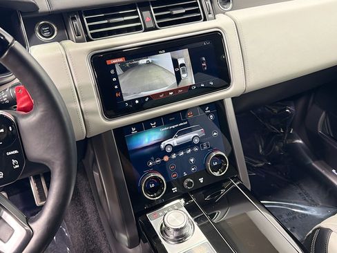 Used 2021 Land Rover Range Rover SV Autobiography Dynamic image 28