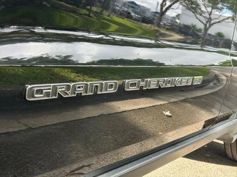 Certified 2022 Jeep Grand Cherokee Laredo E RWD image 30