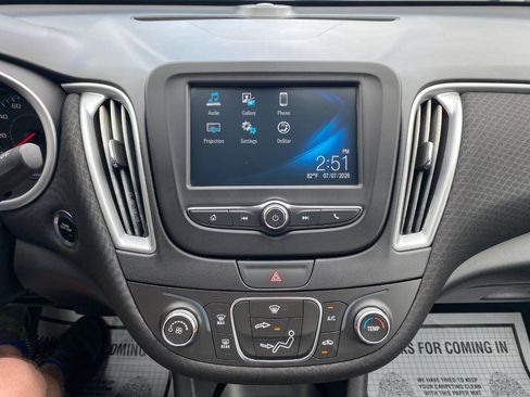 Used 2018 Chevrolet Malibu LS FWD image 15
