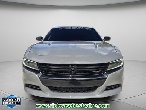 Used 2023 Dodge Charger SXT w/ Blacktop Package RWD image 5