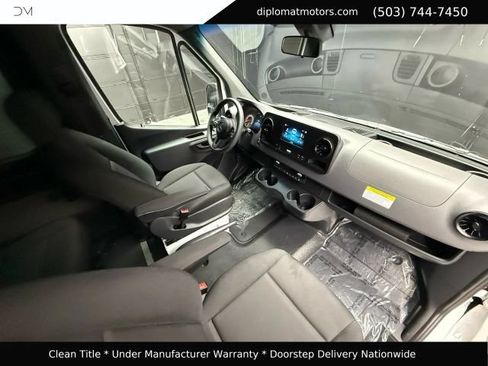 Used 2024 Mercedes-Benz Sprinter 2500 image 19