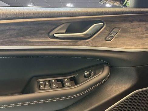 New 2026 Jeep Grand Cherokee L Limited AWD/4WD image 13