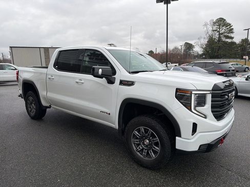 Used 2025 GMC Sierra 1500 AT4 image 9