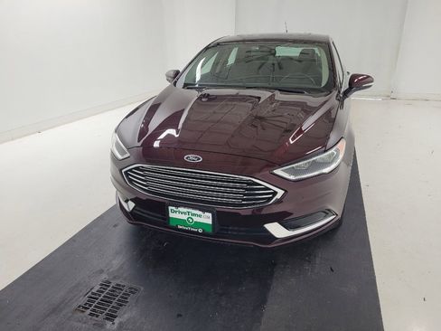 Used 2018 Ford Fusion SE w/ Fusion SE Technology Package FWD image 15