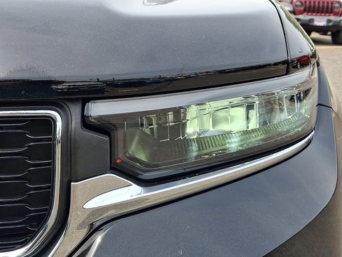 Used 2024 Jeep Grand Cherokee Laredo X AWD/4WD image 9