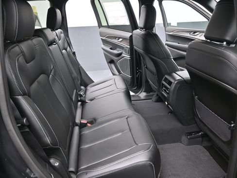 New 2026 Jeep Grand Cherokee Limited AWD/4WD image 24